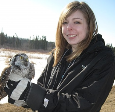 photo of Chantel Michelson holding an owl